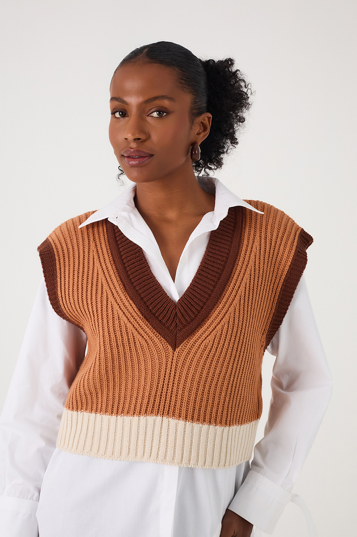 Beige V Neck Sleeveless Knit Vest_2