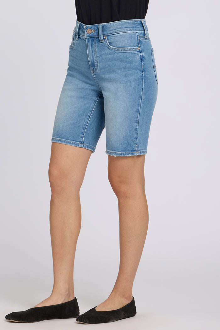 Ella Denim Shorts In Petite - Vista Lakes