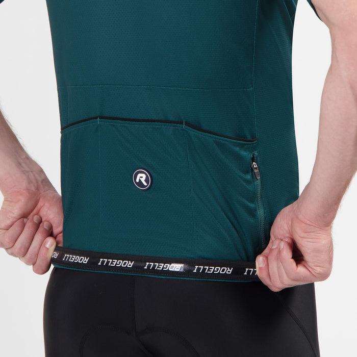 Detail van Rogelli Explore fietsshirt heren deep teal korte mouw achterkant.