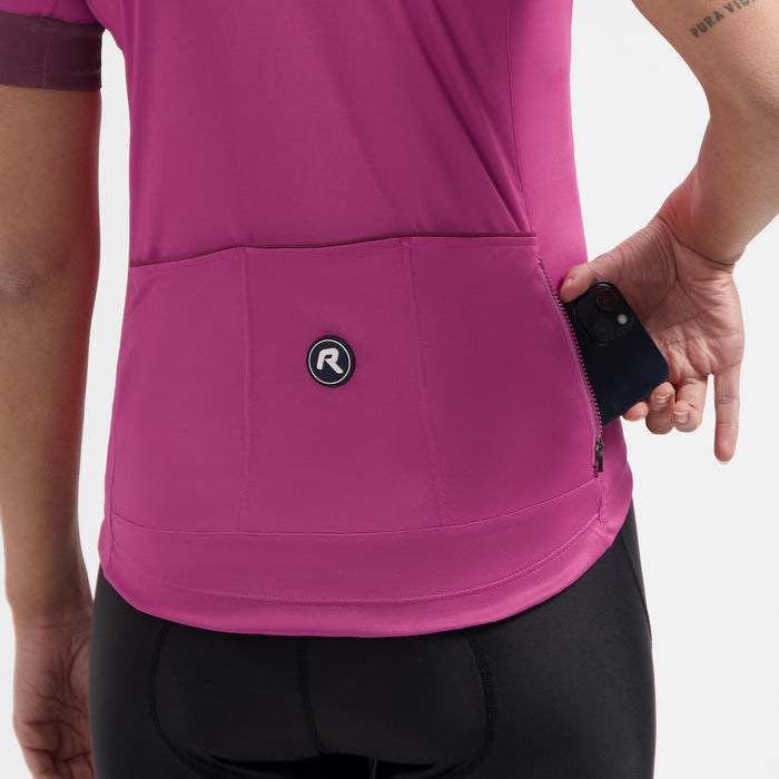 Detail van Rogelli Modesta fietsshirt dames roze korte mouw met achterzakken.