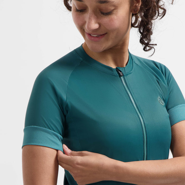 Detail van Rogelli Modesta fietsshirt dames teal korte mouw.