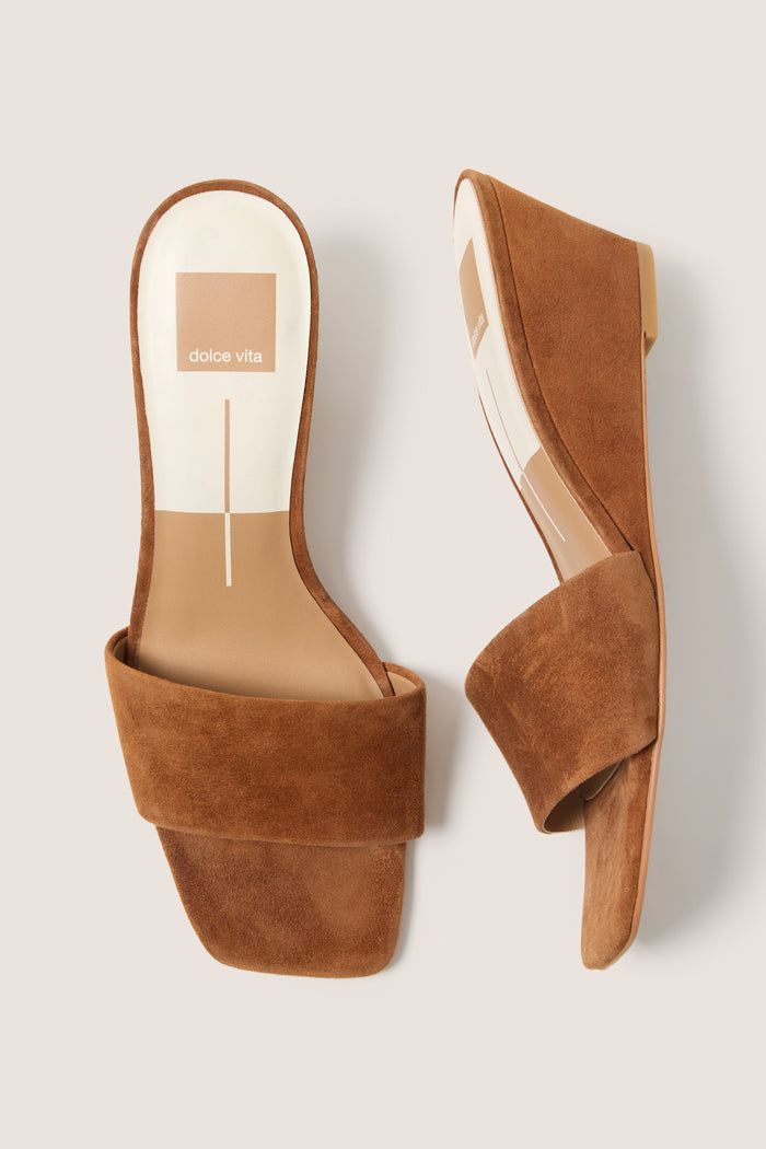 Qaily Wedge