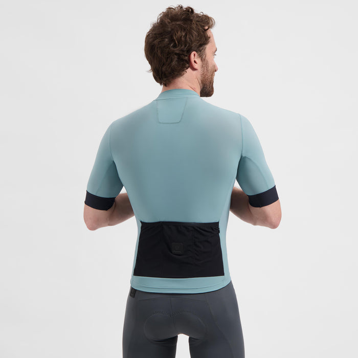 Rogelli Signature fietsshirt heren nautilus korte mouw gedragen achterkant.