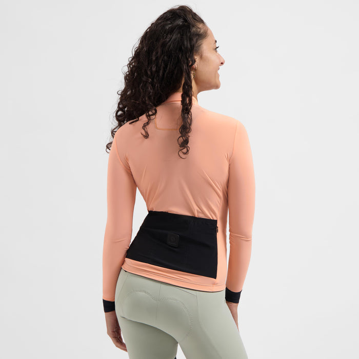 Rogelli Signature Light fietsshirt dames twin gedragen achterkant.