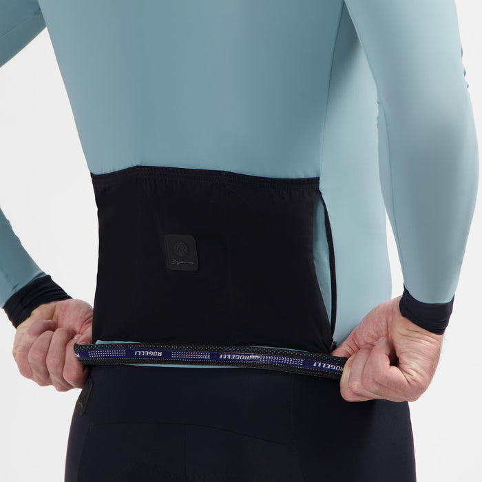 Detail van Rogelli Signature Light fietsshirt heren nautilus achterkant.