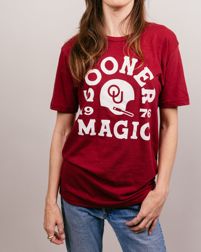 Cardinal Oklahoma Sooners Sooner Magic Football 1976 Vintage T-Shirt Front