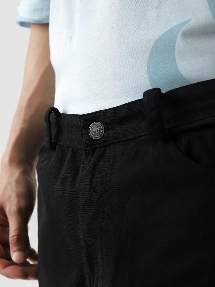 Utility V1 black cargos couple lifestyle shot Pakistan – GROOVY