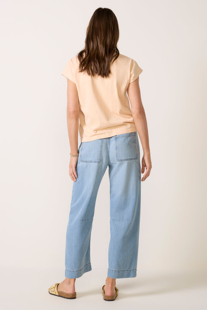 Weightless Utility Soft Barrel Jean